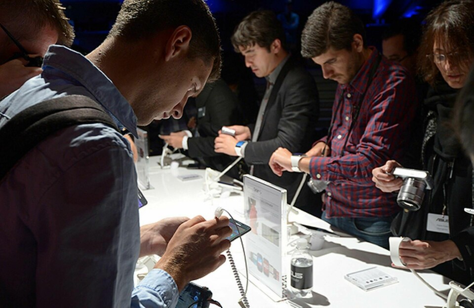 Teknikbolag experimenterar med teknik som ska göra att smartphones inte behöver basstationer. Foto: TT
