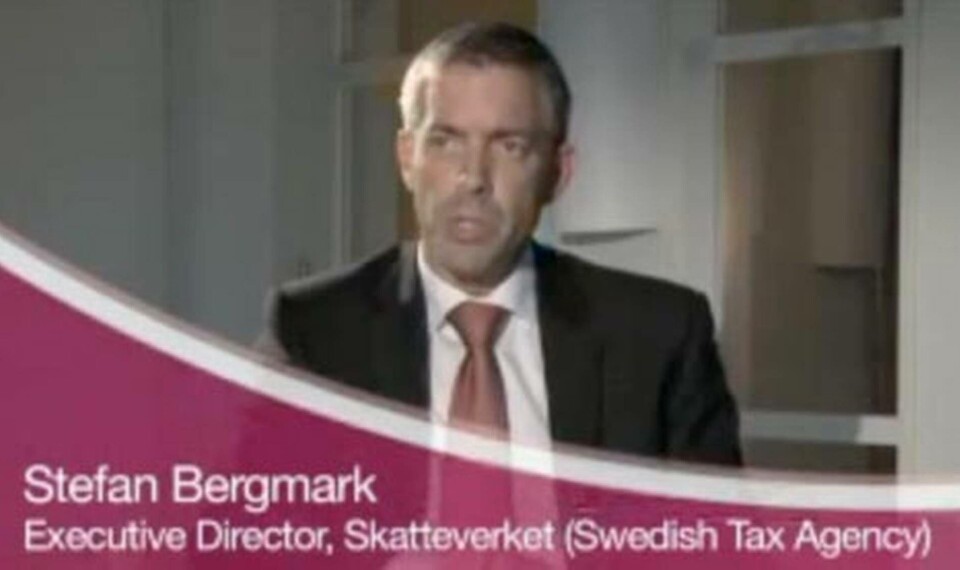 Stefan Bergmark, hög chef på Skatteverket, tvingas nu 'göra en pudel' efter sin medverkan i reklamfilmen för Cap Gemini. Ur filmklipp på Youtube. Stefan Bergmark, hög chef på Skatteverket, tvingas nu 'göra en pudel' efter sin medverkan i reklamfilmen för Cap Gemini. Ur filmklipp på Youtube.
