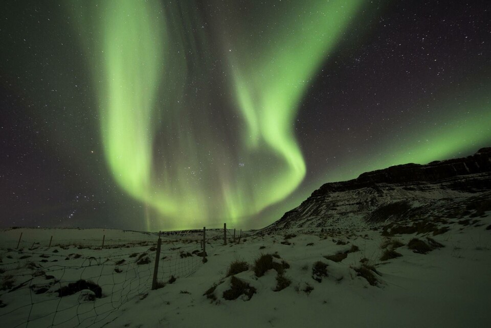 Den magnetiska nordpolens snabba flytt från norra Kanada i riktning mot Sibirien kan innebära tekniska utmaningar för bland annat flygbranschen. Även möjligheten att se norrsken i norra Kanada kan påverkas. Arkivbild. Foto: Rene Rossignaud/AP Den magnetiska nordpolens snabba flytt från norra Kanada i riktning mot Sibirien kan innebära tekniska utmaningar för bland annat flygbranschen. Även möjligheten att se norrsken i norra Kanada kan påverkas. Arkivbild. Foto: Rene Rossignaud/AP