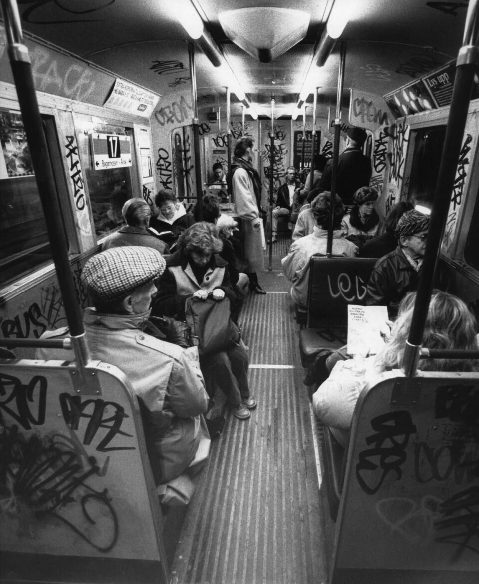 En nedklottrad tunnelbanevagn, vintern 1989. Foto: Krister Nordin/ SvD/ TT En nedklottrad tunnelbanevagn, vintern 1989. Foto: Krister Nordin/ SvD/ TT