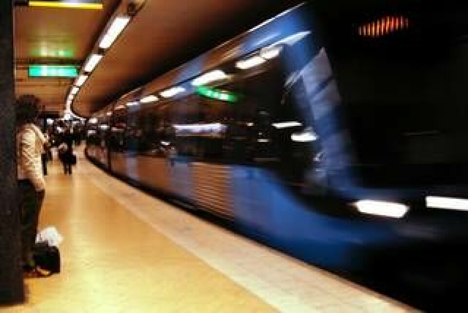 Dagens tunnelbana består av tre linjer, 100 stationer och elva mil spår, och transporterar över en miljon passagerare varje vardag. Foto: Hasse Holmberg/TT