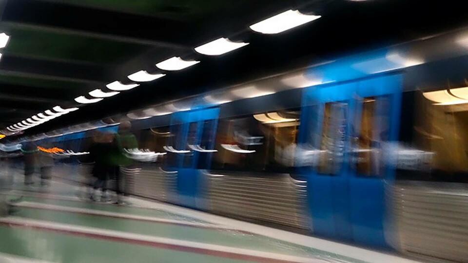 Arkivbild på tunnelbanetåg på Kungsträdgårdens tunnelbanestation. Foto: Hasse Holmberg / TT Arkivbild på tunnelbanetåg på Kungsträdgårdens tunnelbanestation. Foto: Hasse Holmberg / TT