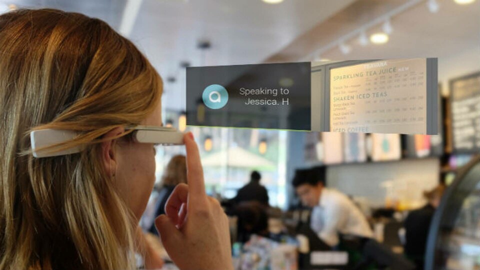 Arias system låter mänskliga assistenter se vad den blinde personen har i sin omgivning. Foto: Aira Arias system låter mänskliga assistenter se vad den blinde personen har i sin omgivning. Foto: Aira