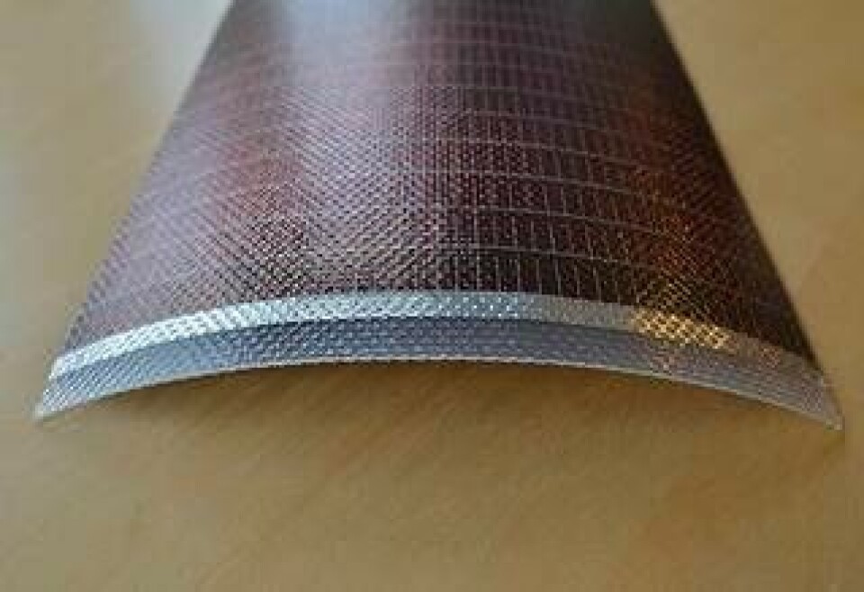 Detaljerna om materialet är än så länge hemliga, men det handlar om kiselbaserade solceller på plastsubstrat. Foto: Tommy Harnesk