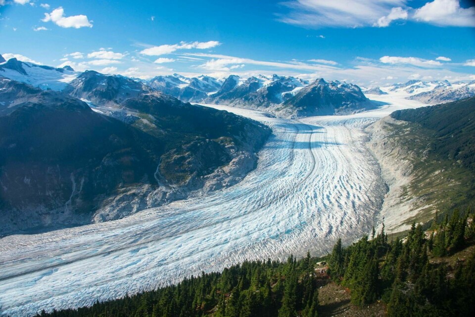 Glaciären Klinaklini i Kanada täcker än så länge en yta på cirka 500 kvadratkilometer, men minskar i ökande takt. Foto: Brian Menounos/TT