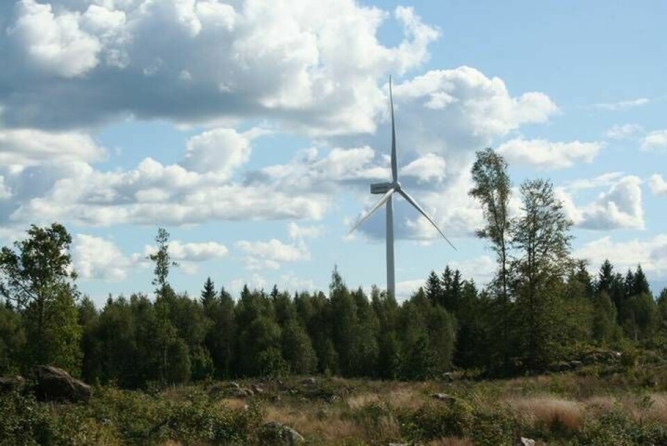 Försäljningsstopp. Arbetsmiljöbristerna är alldeles för många i vindkraftverken. Så illa att tio av tolv tillverkare inte får sälja sina vindkraftverk före problemen är åtgärdade. En av de drabbade kunderna är Region Gävleborg som köpt in två vindkraftverk 72 miljoner kronor men får ingen el från dem.