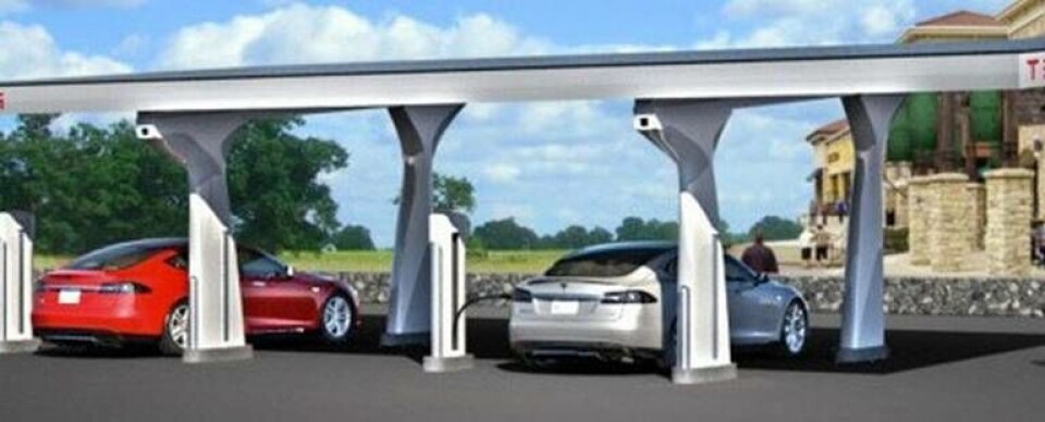 Med standardladdare kan andra bilmärken än Tesla ladda vid snabbladdstationerna. Foto: Tesla Med standardladdare kan andra bilmärken än Tesla ladda vid snabbladdstationerna. Foto: Tesla