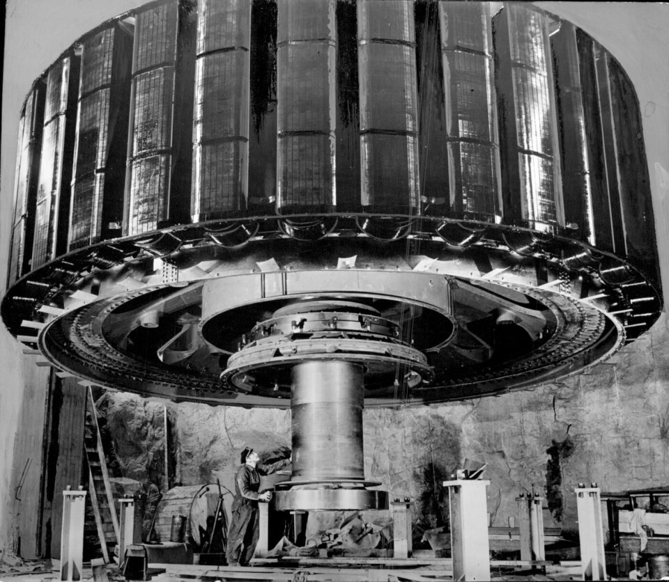 Bild från 1955 av rotorn till en av Harsprångsgeneratorerna vid Stornorrfors kraftverk. Den väger 465 ton. Foto: SvD/TT