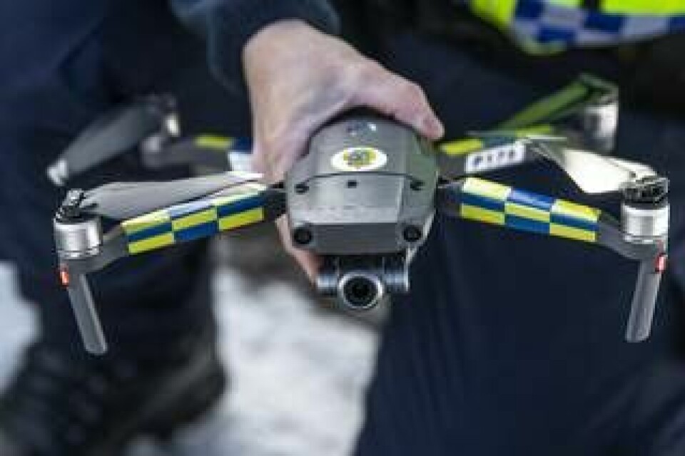 Polisen ser till att användningen av DJI:s drönare inte träffar insidan av it-systemet. Foto: Pontus Orre/Aftonbladet.