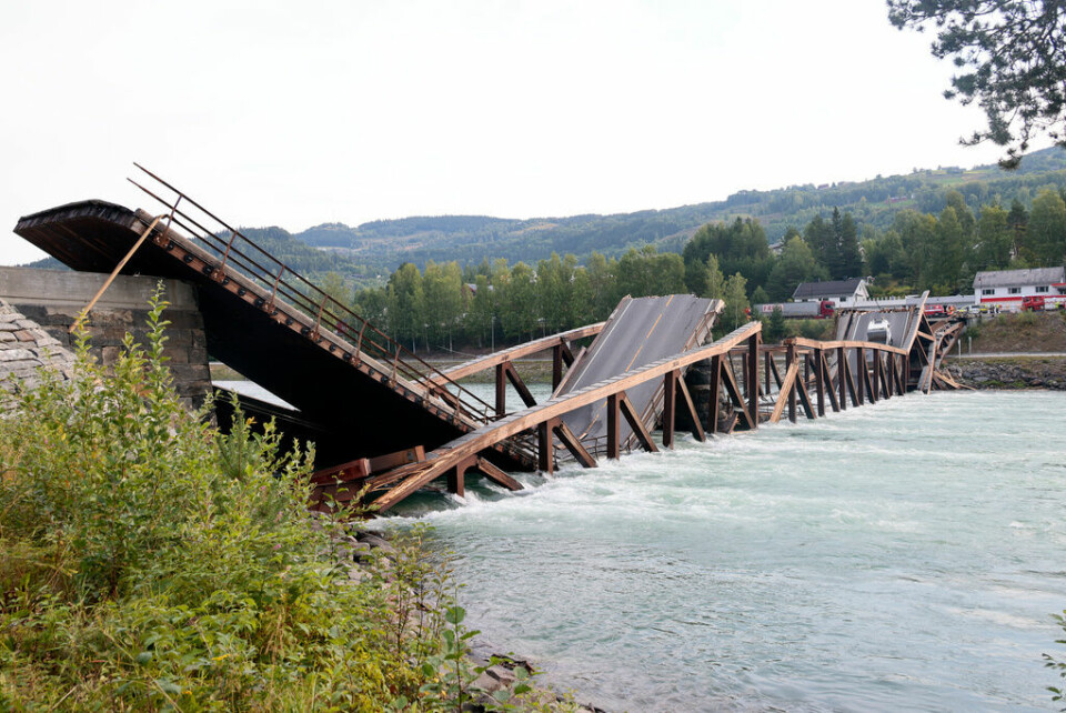 Trettenbron i Gudbrandsdalen har rasat samman. Foto: Geir Olsen/NTB/TT