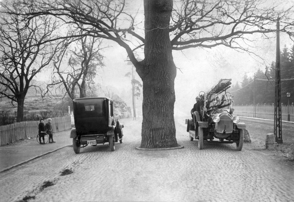 Utryckning på Drottningholmsvägen i Stockholm 1916. Foto: PRESSENS BILD/TT Utryckning på Drottningholmsvägen i Stockholm 1916. Foto: PRESSENS BILD/TT