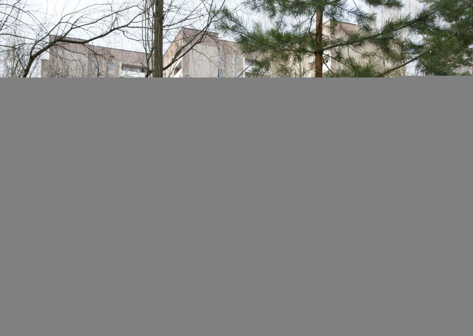 En lekplats i spökstaden Pripjat som ligger cirka två kilometer från reaktor 4 i Tjernobyl. När olyckan skedde hade staden 48 000 invånare som evakuerades ett par dagar efter olyckan. Foto: Henrik Montgomery/TT En lekplats i spökstaden Pripjat som ligger cirka två kilometer från reaktor 4 i Tjernobyl. När olyckan skedde hade staden 48 000 invånare som evakuerades ett par dagar efter olyckan. Foto: Henrik Montgomery/TT