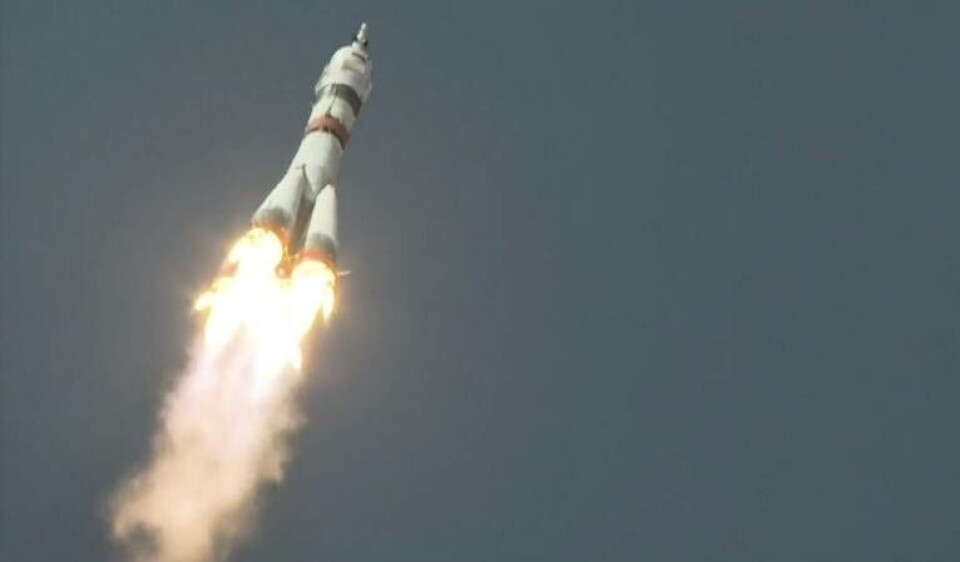Ny besättning lämnar jorden för att ta vid på Internationella rymdstationen, ISS, i april i år. Väl där är kringfarande skrot en uppenbar fara. Foto: Roskosmos/AP/TT Ny besättning lämnar jorden för att ta vid på Internationella rymdstationen, ISS, i april i år. Väl där är kringfarande skrot en uppenbar fara. Foto: Roskosmos/AP/TT
