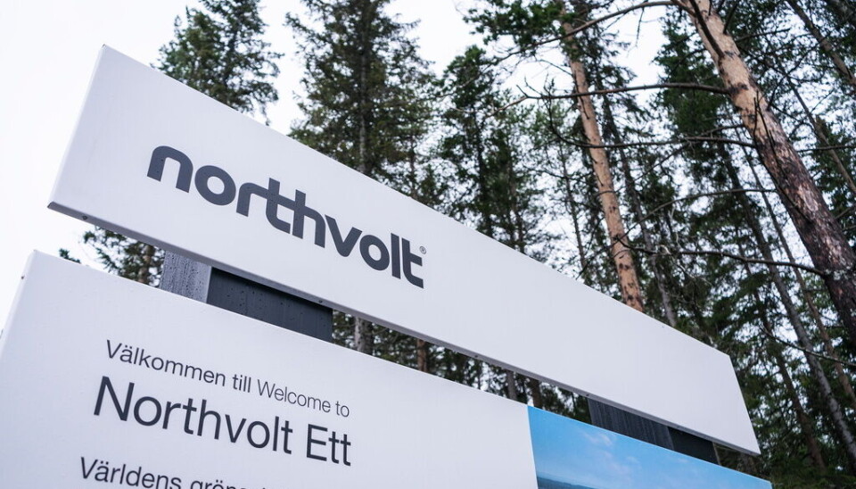 Batteritillverkaren Northvolt tar in miljardbelopp i konvertibellån från Kanada. Arkivbild En skylt i skogen.