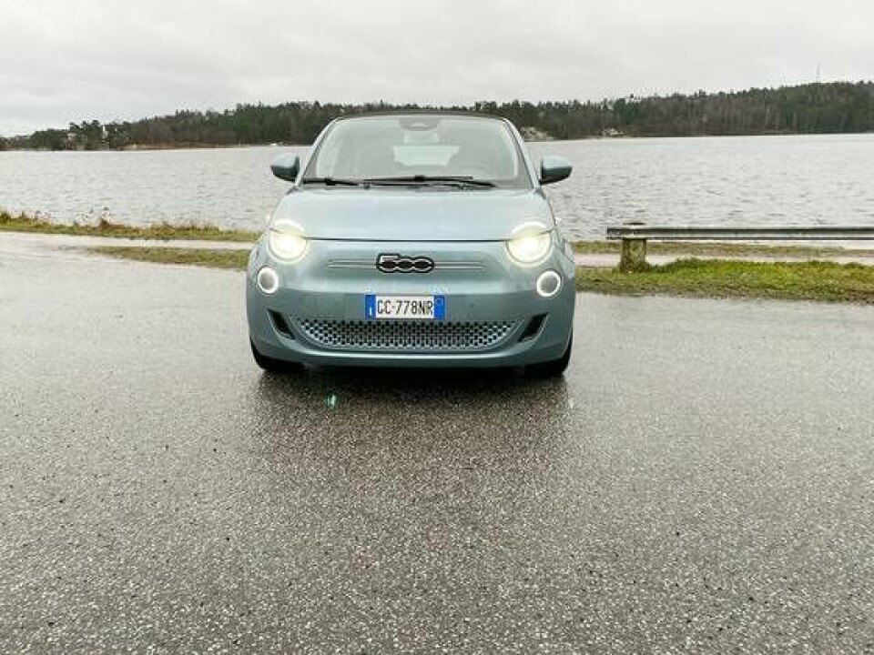 Fiat 500e framifrån. Foto: Felix Björklund