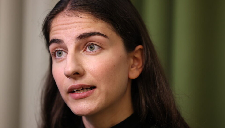 Klimat- och miljöminister Romina Pourmokhtari (L) säger att Sverige behöver och kan bygga tio nya kärnreaktorer till 2045. Klimat- och miljöminister Romina Pourmokhtari (L) säger att Sverige behöver och kan bygga tio nya kärnreaktorer till 2045.