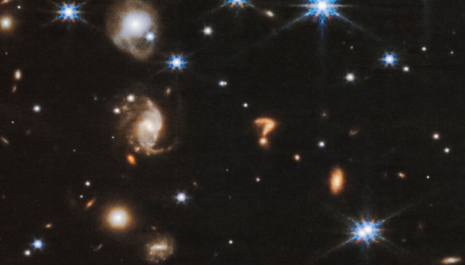 Nasas James Webb-rymdteleskop har fångat vad som ser ut som ett frågetecken i 'närheten' av stjärnorna Herbig-Haro 46/47. Stjärnorna ligger i Vela-konstellationen 1 470 ljusår bort från jorden. Nasas James Webb-rymdteleskop har fångat vad som ser ut som ett frågetecken i 'närheten' av stjärnorna Herbig-Haro 46/47. Stjärnorna ligger i Vela-konstellationen 1 470 ljusår bort från jorden.