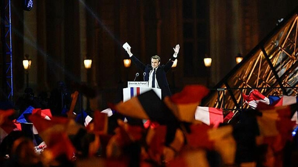 Emmanuel Macron möter sina anhängare under valnatten. Foto: Avalon/insight media