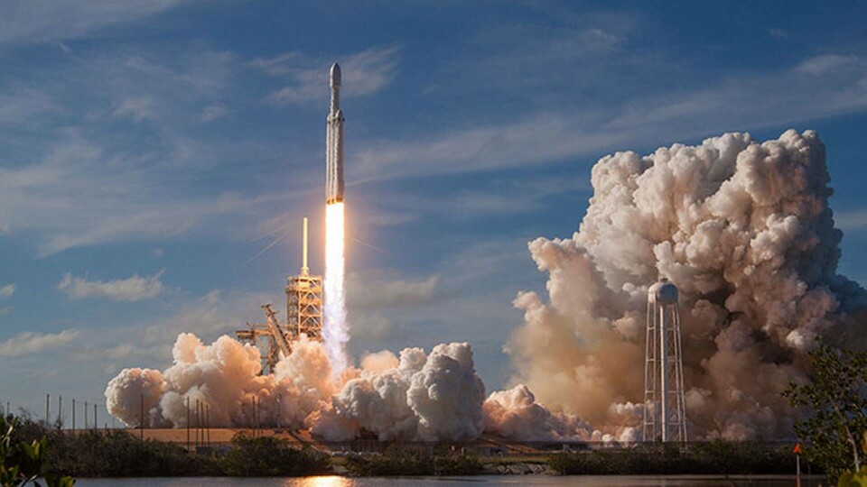 Falcon Heavy på väg mot Mars. Foto: Space x Falcon Heavy på väg mot Mars. Foto: Space x
