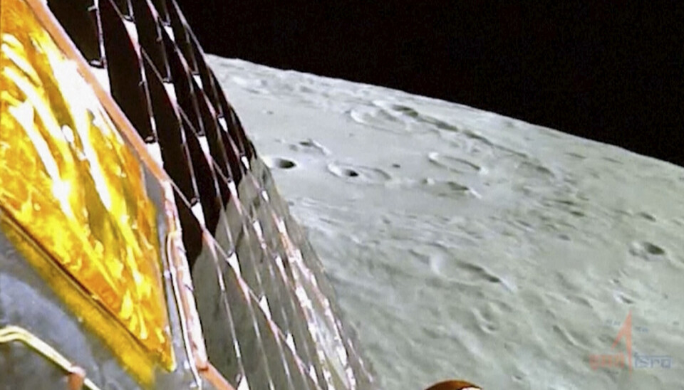 Månens yta samtidigt som den indiska farkosten Chandrayaan-3 förberedde sig för landningen på månen under onsdagen. Månens yta samtidigt som den indiska farkosten Chandrayaan-3 förberedde sig för landningen på månen under onsdagen.