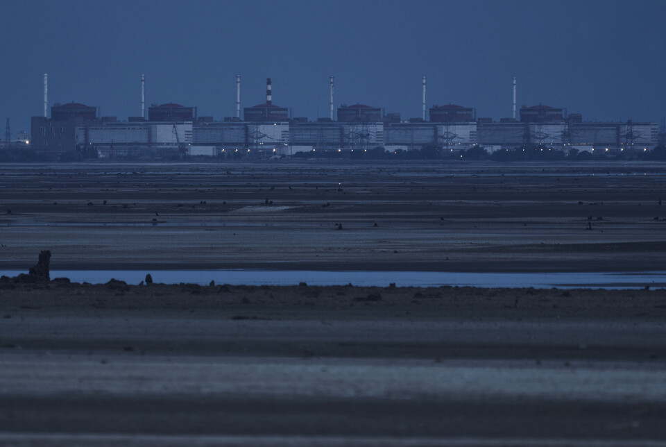 Europas största kärnkraftverk Zaporizjzja i Ukraina, fotograferat i somras. Europas största kärnkraftverk Zaporizjzja i Ukraina, fotograferat i somras.