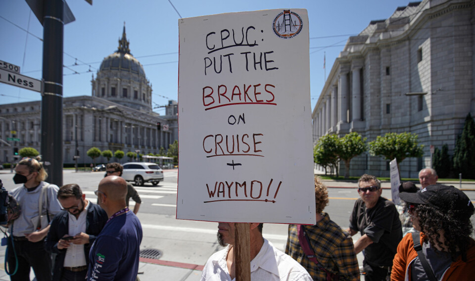 Protester mot Waymo och Cruise i San Francisco.