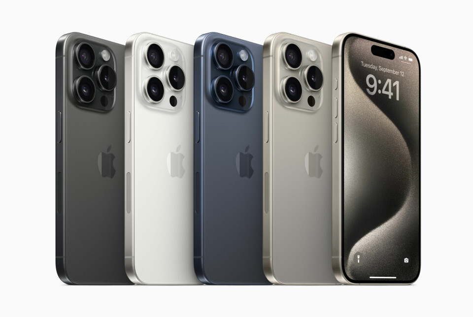 Iphone 15 Pro och Iphone 15 Pro Max kommer i fyra färger: svart titan, vit titan, blå titan och naturlig titan.