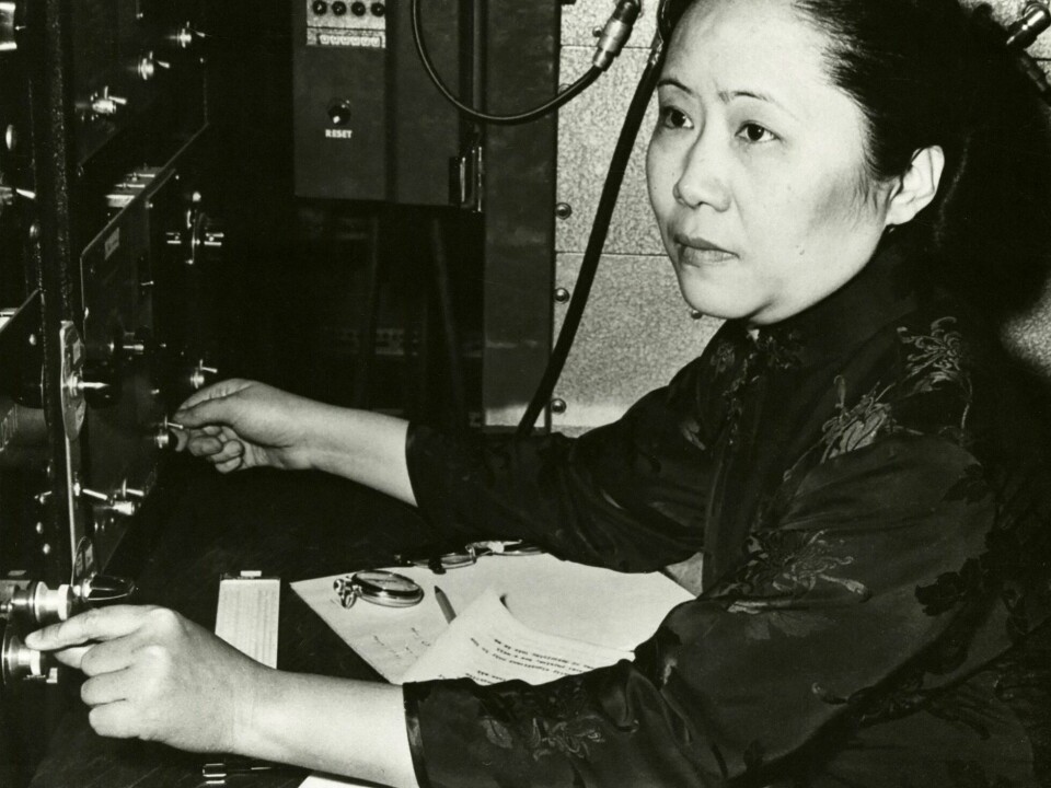 Efter att Chien-Shiung Wu doktorerat anslöt hon sig till amerikanska Manhattan-projektet. Där tog hon fram en metod för att separera uran till sina isotoper uran-238 och uran-235.
