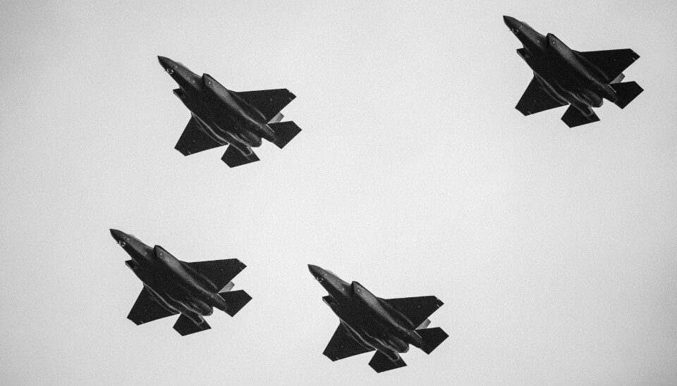 F-35 kostar 80 miljoner dollar styck. Arkivbild från Danmark. F-35 kostar 80 miljoner dollar styck. Arkivbild från Danmark.