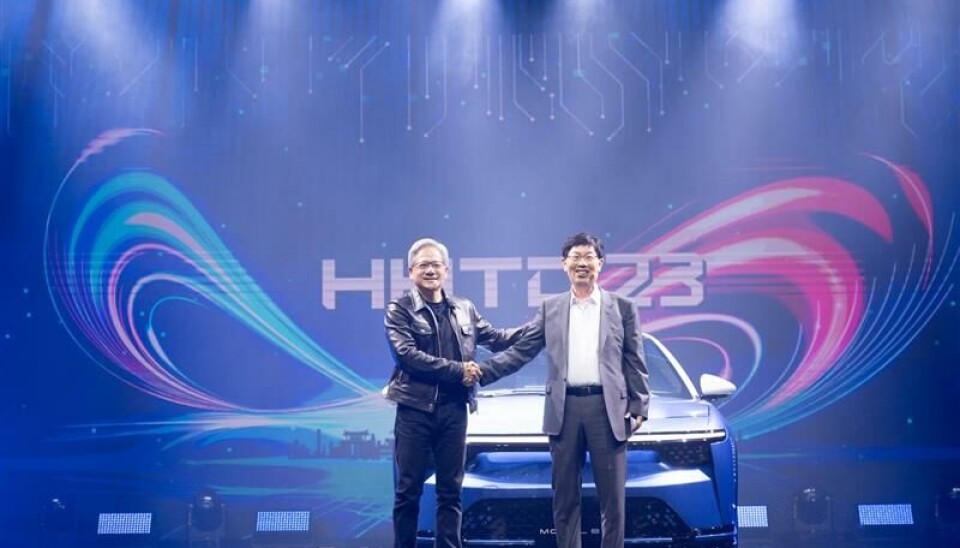Jensen Huang på Nvidia och Liu Young-way, vd på Foxconn, presenterar det nya partnerskapet. Jensen Huang på Nvidia och Liu Young-way, vd på Foxconn, presenterar det nya partnerskapet.