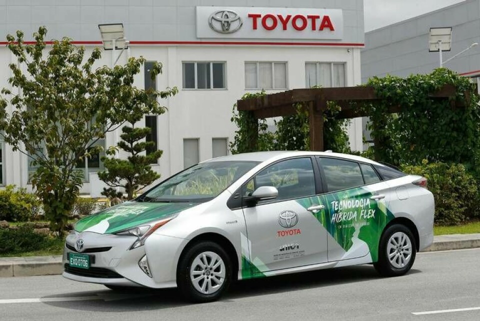 Världens första flexifuel-hybrid kommer från Toyota. Foto: Toyota
