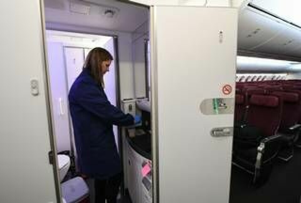 Forskaren Tracey Sletten samlade in urinprover under testflygningarna. Bilden är distribuerad av flygbolaget Qantas. Foto: Qantas/TT