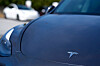 Teslas försäljning rasar  – även Volvo Cars tappar