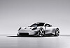 Vit Porsche Mission X konceptbil i en minimalistisk studio.