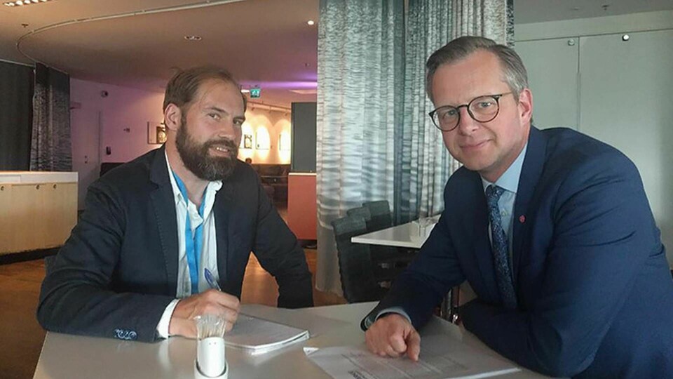 Regeringen växlar upp sin satsning på en digitalisering av svensk industri berättar näringsminister Mikael damberg i en intervju med Ny Tekniks Fredrik Karlsson.