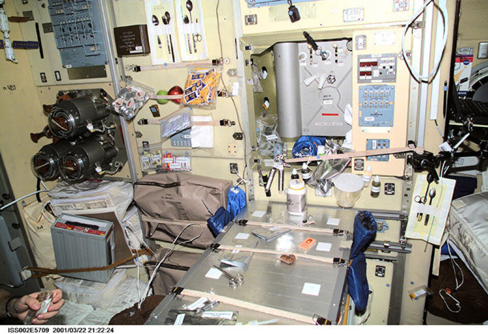 Middagsbordet ombord på Internationella rymdstationen ISS år 2001. Foto: Nasa Middagsbordet ombord på Internationella rymdstationen ISS år 2001. Foto: Nasa