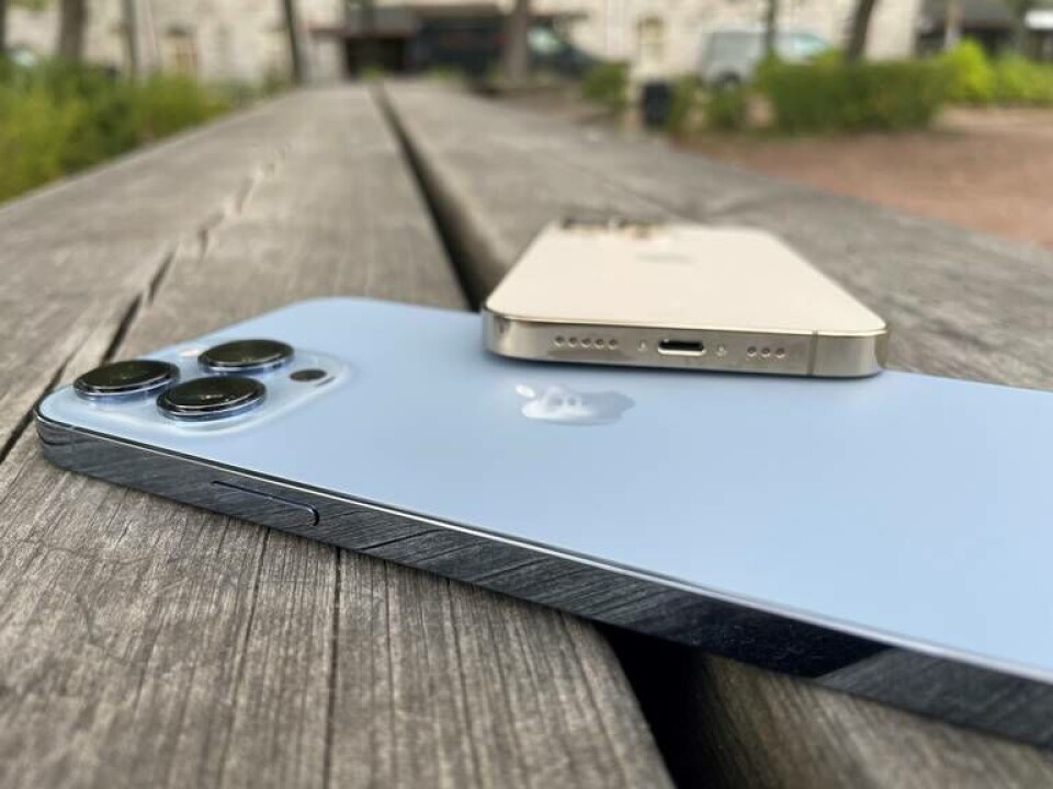 Ett minne blott? Om några år kan Lightning-kontakten, här på Iphone 13 Pro, vara utbytt. Foto: Kalle Wiklund Ett minne blott? Om några år kan Lightning-kontakten, här på Iphone 13 Pro, vara utbytt. Foto: Kalle Wiklund