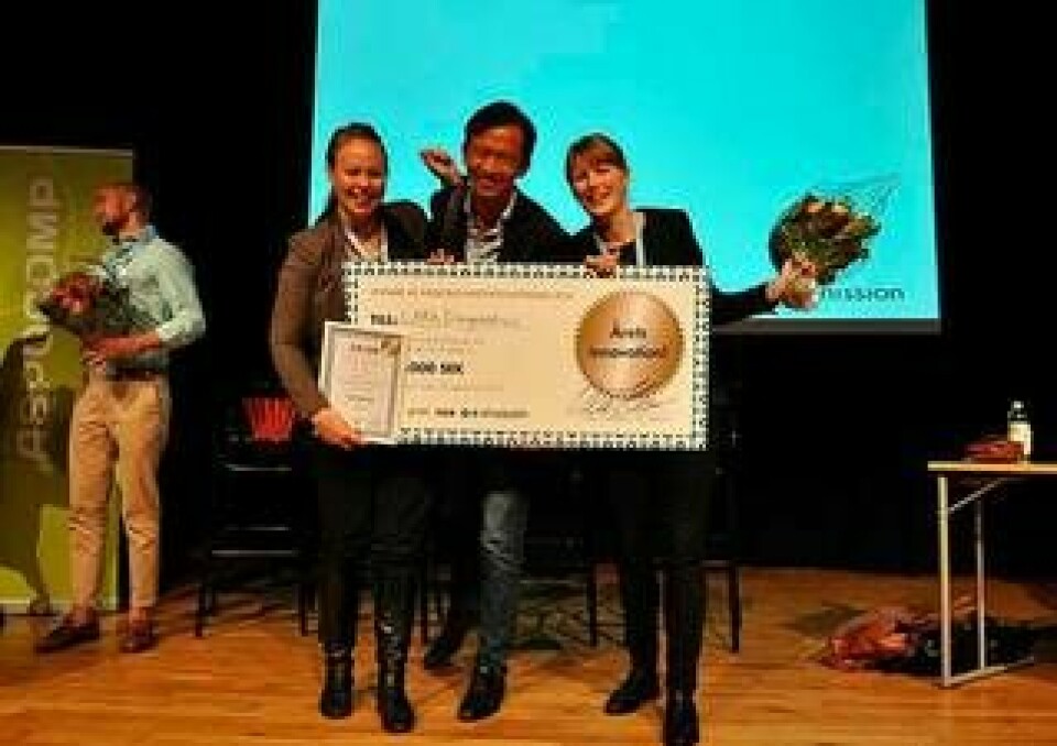 Lara Diagnostics utsågs till segrare i Inission Innovation Award under torsdagen. Från vänster Loiuse Warme, Rui Chen och Caroline Blomqvist. Foto: Joakim Backlundh / Inission