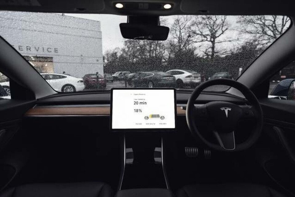 Laddning vid en V3 Supercharger. Foto: Tesla Laddning vid en V3 Supercharger. Foto: Tesla