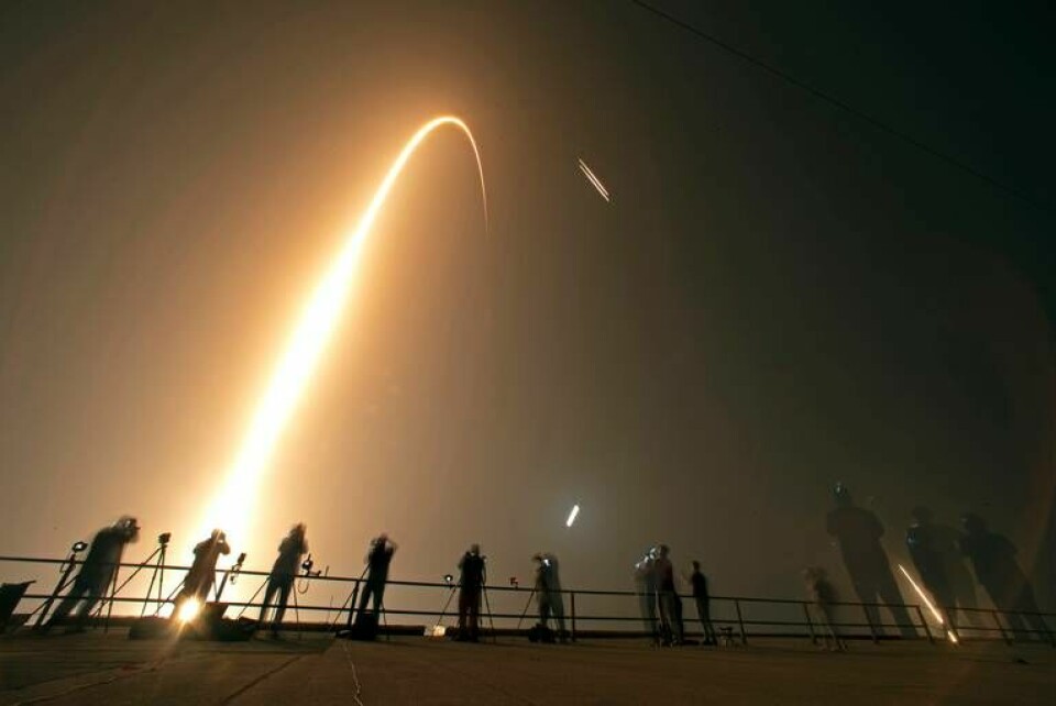 Falcon Heavy-raketen från Space X sköts upp från Kennedy Space Center 25 juni. Foto: AP Photo/John Raoux