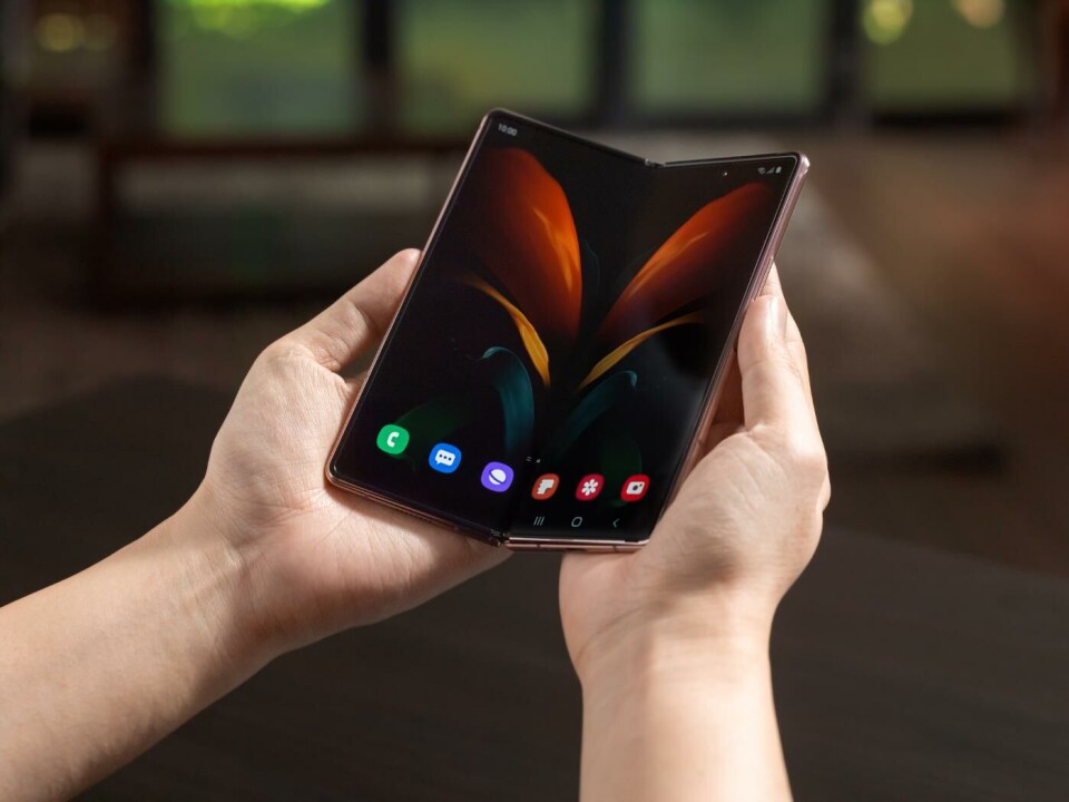 Mobilen är som bäst när den är uppvikt, så klart. Foto: Samsung Mobilen är som bäst när den är uppvikt, så klart. Foto: Samsung