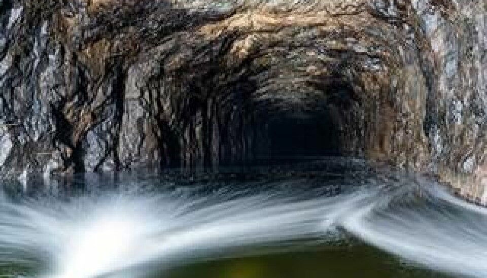 Det gamla oljelagret består av tre avlånga underjordiska grottor som delvis är vattenfyllda. Foto: Tobias Ohls