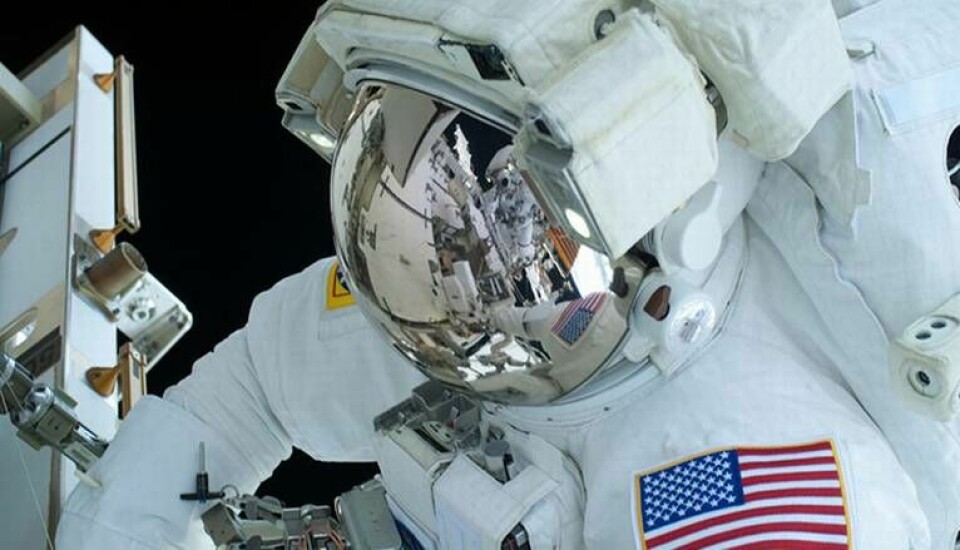(Obs nyheten gäller ej den porträtterade astronauten på bilden.) Arkivbild från 2013 under en rymdpromenad med astronauterna Tom Marshburn och Chris Cassidy. Foto: Nasa