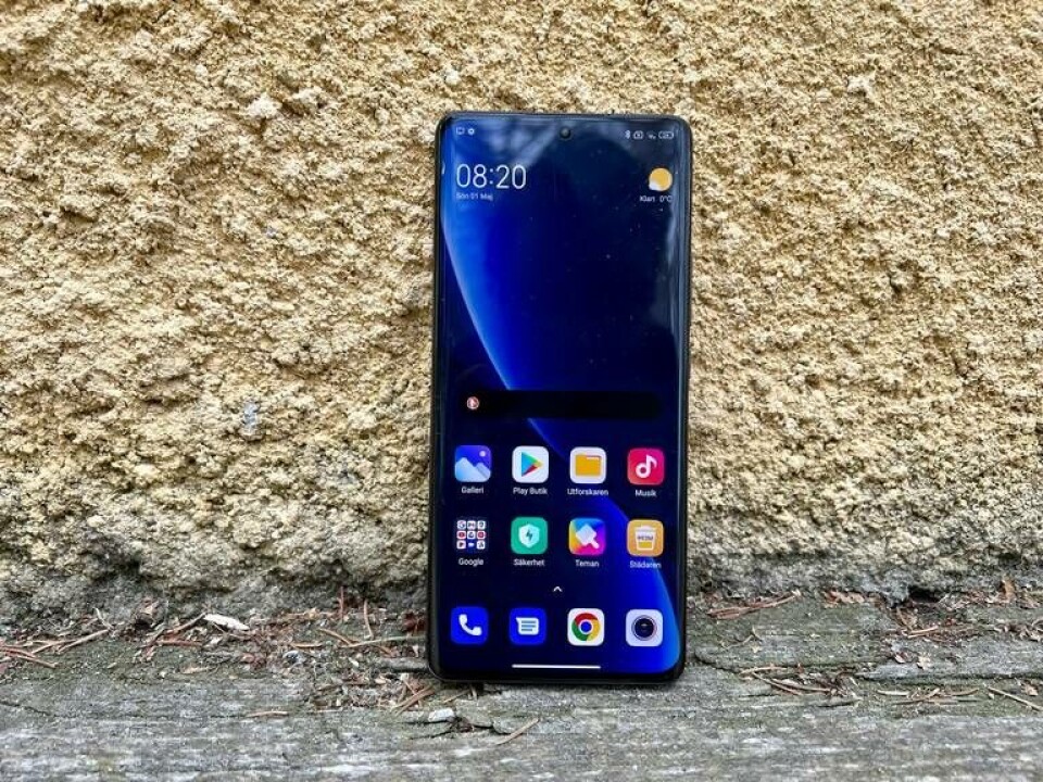 Xiaomi 12 Pro är den kinesiske tillverkarens senaste flaggskepp. Foto: Kalle Wiklund Xiaomi 12 Pro är den kinesiske tillverkarens senaste flaggskepp. Foto: Kalle Wiklund