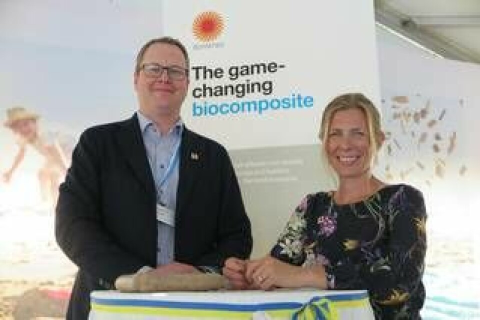 Roger Bergström, produktchef för biokomposit och Patricia Oddshammar, chef för biokomposit Foto: Stora Enso