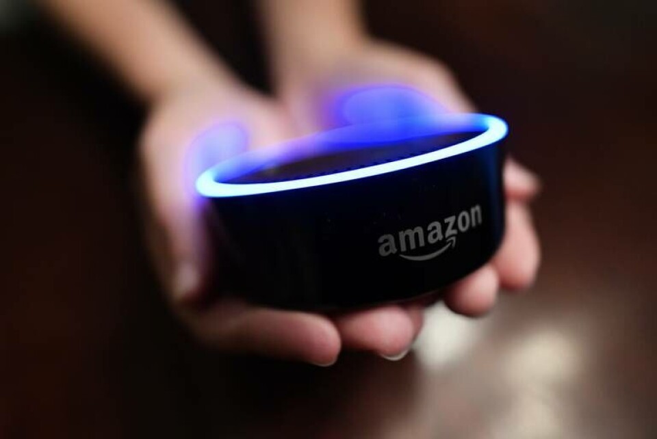 Flickan och hennes mamma fick ett livsfarligt tips av Amazons assistent via den smarta högtalaren Echo. Arkivbild. Foto: Mike Stewart/AP/TT Flickan och hennes mamma fick ett livsfarligt tips av Amazons assistent via den smarta högtalaren Echo. Arkivbild. Foto: Mike Stewart/AP/TT