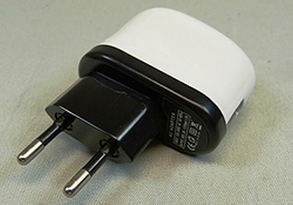 Elsäkerhetsverket varnar för den här USB-laddaren. Foto: Elsäkerhetsverket Elsäkerhetsverket varnar för den här USB-laddaren. Foto: Elsäkerhetsverket