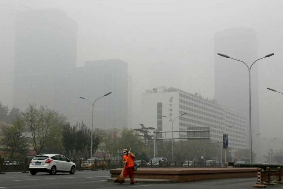 Kina tampas med stora luftföroreningsproblem. Här en gata i Beijing i november 2018. Foto: AP Photo/Andy Wong