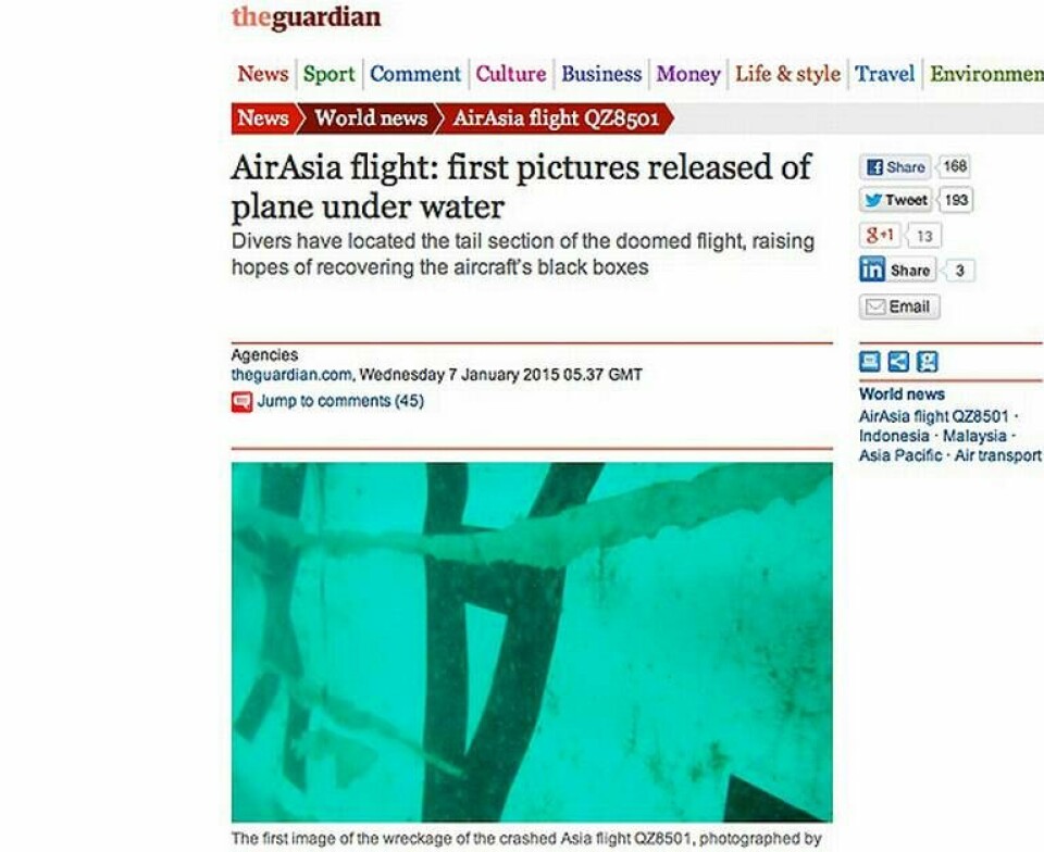 The Guardian har publicerat bilder på vraket efter det störtade Air Asia-planet.