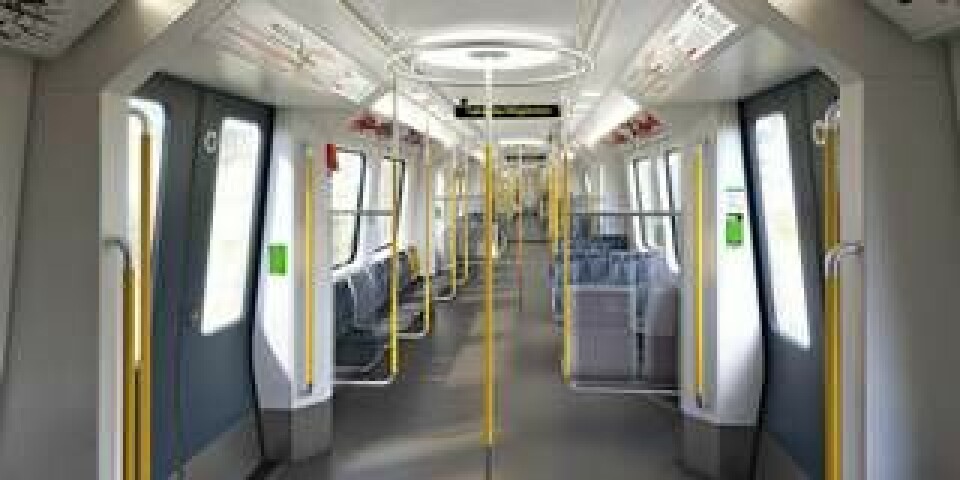 C30-tågen innehåller fler dörrar, färre sittplatser och mer plats för barnvagnar och rullstolar. Foto: Bombardier